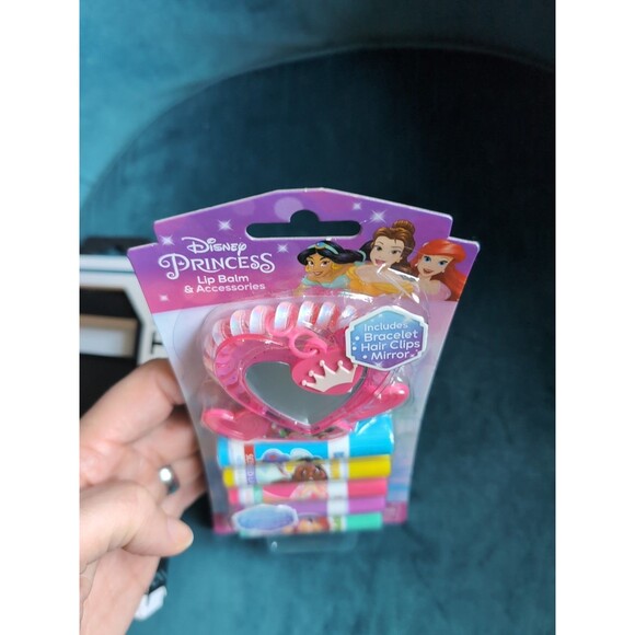 Disney Princess Bracelet Hair Clips Mirror and Flavored Lip Balm 5-Piece Set - Picture 4 of 4